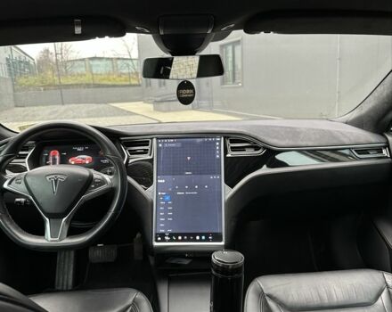 Красный Тесла Модель С, объемом двигателя 0 л и пробегом 226 тыс. км за 13800 $, фото 6 на Automoto.ua