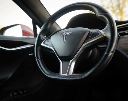 Червоний Тесла Модель С, об'ємом двигуна 0 л та пробігом 122 тис. км за 18500 $, фото 15 на Automoto.ua