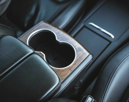 Червоний Тесла Модель С, об'ємом двигуна 0 л та пробігом 122 тис. км за 18500 $, фото 14 на Automoto.ua