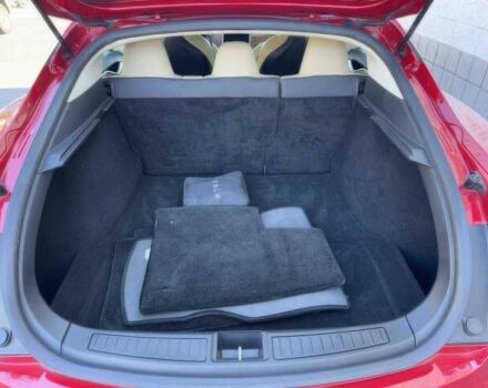 Красный Тесла Модель С, объемом двигателя 0 л и пробегом 60 тыс. км за 7000 $, фото 9 на Automoto.ua