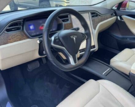 Красный Тесла Модель С, объемом двигателя 0 л и пробегом 60 тыс. км за 7000 $, фото 5 на Automoto.ua