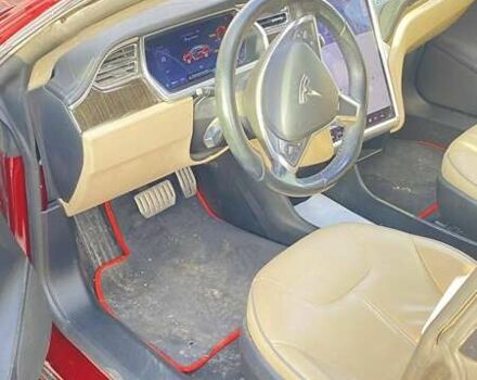 Красный Тесла Модель С, объемом двигателя 0 л и пробегом 175 тыс. км за 9999 $, фото 7 на Automoto.ua
