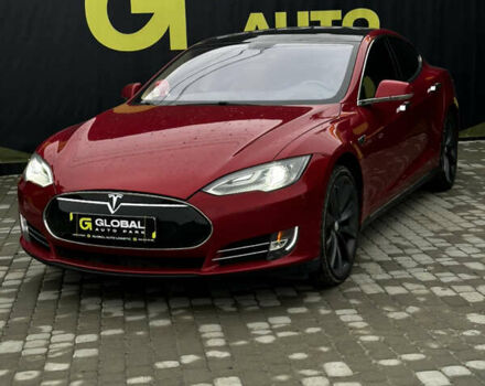 Красный Тесла Модель С, объемом двигателя 0 л и пробегом 306 тыс. км за 10900 $, фото 2 на Automoto.ua