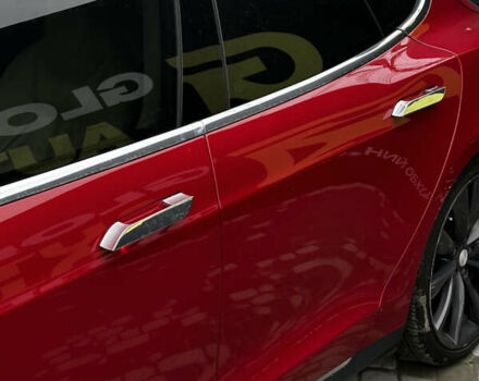 Красный Тесла Модель С, объемом двигателя 0 л и пробегом 306 тыс. км за 10900 $, фото 4 на Automoto.ua