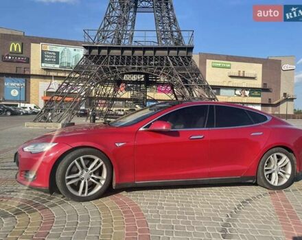 Червоний Тесла Модель С, об'ємом двигуна 0 л та пробігом 150 тис. км за 14999 $, фото 10 на Automoto.ua