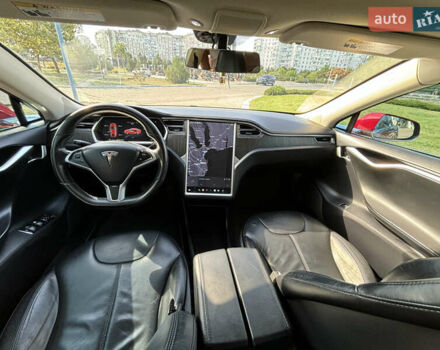 Червоний Тесла Модель С, об'ємом двигуна 0 л та пробігом 188 тис. км за 13900 $, фото 19 на Automoto.ua