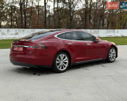 Красный Тесла Модель С, объемом двигателя 0 л и пробегом 319 тыс. км за 9500 $, фото 4 на Automoto.ua