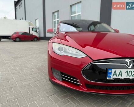 Червоний Тесла Модель С, об'ємом двигуна 0 л та пробігом 115 тис. км за 12500 $, фото 8 на Automoto.ua