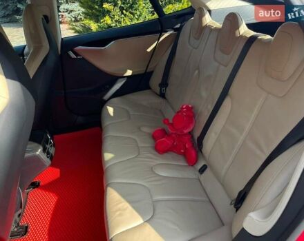 Красный Тесла Модель С, объемом двигателя 0 л и пробегом 75 тыс. км за 16000 $, фото 37 на Automoto.ua