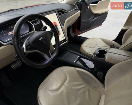 Красный Тесла Модель С, объемом двигателя 0 л и пробегом 319 тыс. км за 9500 $, фото 31 на Automoto.ua