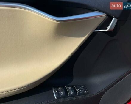 Красный Тесла Модель С, объемом двигателя 0 л и пробегом 75 тыс. км за 16000 $, фото 43 на Automoto.ua