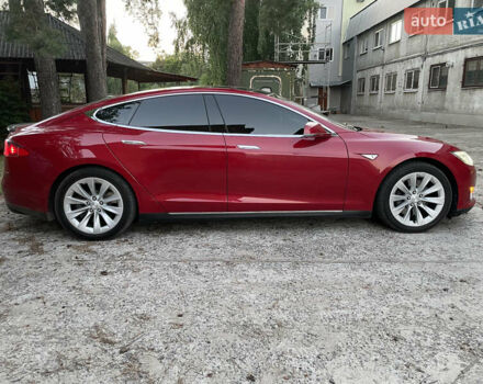 Красный Тесла Модель С, объемом двигателя 0 л и пробегом 199 тыс. км за 13500 $, фото 4 на Automoto.ua