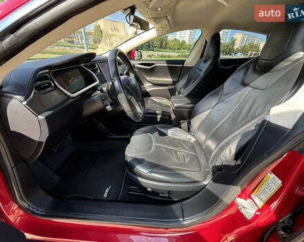 Червоний Тесла Модель С, об'ємом двигуна 0 л та пробігом 188 тис. км за 13900 $, фото 12 на Automoto.ua