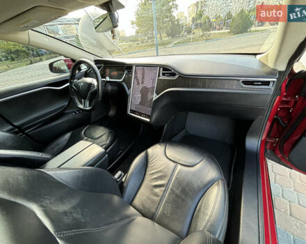 Червоний Тесла Модель С, об'ємом двигуна 0 л та пробігом 188 тис. км за 13900 $, фото 30 на Automoto.ua