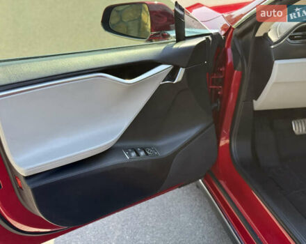 Тесла Модель С 2013 в Ивано-Франковске на Automoto.ua Красный Тесла Модель С, объемом двигателя 0 л и пробегом 178 тыс. км за 16350 $, фото 15 на Automoto.ua
