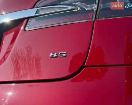 Красный Тесла Модель С, объемом двигателя 0 л и пробегом 75 тыс. км за 16000 $, фото 28 на Automoto.ua