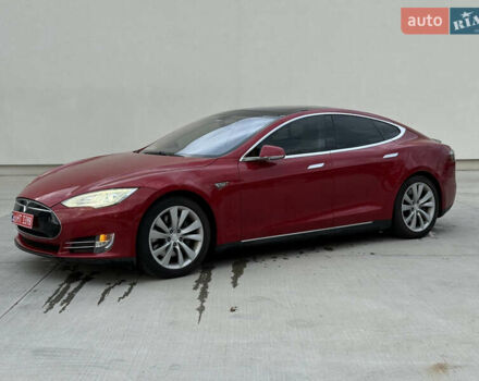 Красный Тесла Модель С, объемом двигателя 0 л и пробегом 319 тыс. км за 9500 $, фото 15 на Automoto.ua