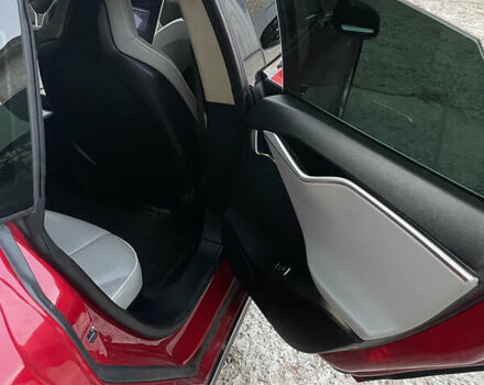 Красный Тесла Модель С, объемом двигателя 0 л и пробегом 199 тыс. км за 13500 $, фото 20 на Automoto.ua