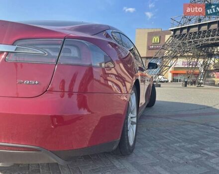 Червоний Тесла Модель С, об'ємом двигуна 0 л та пробігом 150 тис. км за 14999 $, фото 18 на Automoto.ua