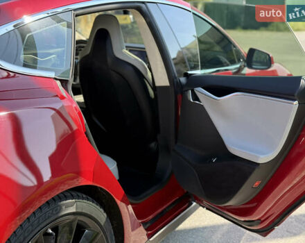 Тесла Модель С 2013 в Ивано-Франковске на Automoto.ua Красный Тесла Модель С, объемом двигателя 0 л и пробегом 178 тыс. км за 16350 $, фото 9 на Automoto.ua