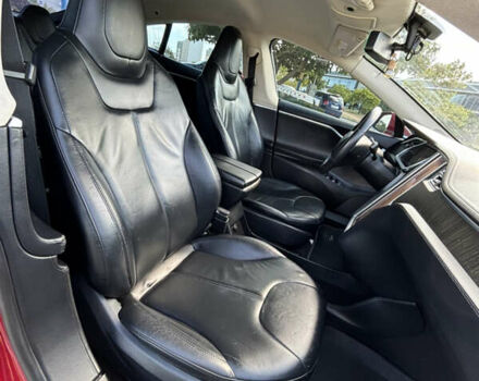 Червоний Тесла Модель С, об'ємом двигуна 0 л та пробігом 188 тис. км за 13900 $, фото 29 на Automoto.ua