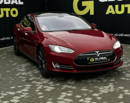 Красный Тесла Модель С, объемом двигателя 0 л и пробегом 306 тыс. км за 10900 $, фото 1 на Automoto.ua