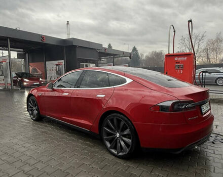 Красный Тесла Модель С, объемом двигателя 0 л и пробегом 306 тыс. км за 11500 $, фото 2 на Automoto.ua