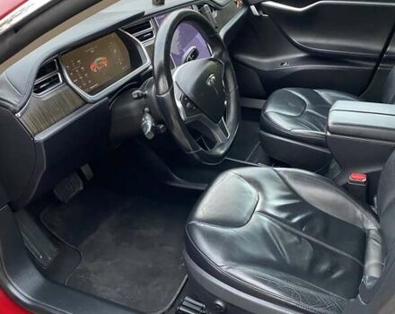 Красный Тесла Модель С, объемом двигателя 0 л и пробегом 179 тыс. км за 14800 $, фото 12 на Automoto.ua