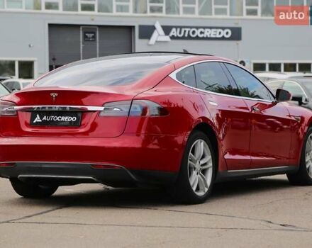 Червоний Тесла Модель С, об'ємом двигуна 0 л та пробігом 132 тис. км за 12900 $, фото 6 на Automoto.ua