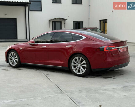 Красный Тесла Модель С, объемом двигателя 0 л и пробегом 319 тыс. км за 9500 $, фото 12 на Automoto.ua