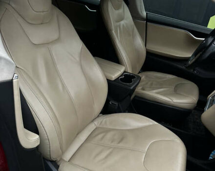 Красный Тесла Модель С, объемом двигателя 0 л и пробегом 306 тыс. км за 10900 $, фото 12 на Automoto.ua