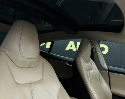 Красный Тесла Модель С, объемом двигателя 0 л и пробегом 306 тыс. км за 10900 $, фото 14 на Automoto.ua