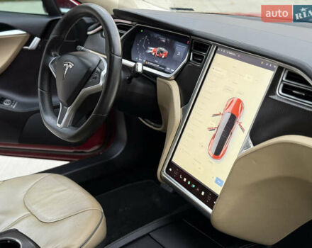 Красный Тесла Модель С, объемом двигателя 0 л и пробегом 319 тыс. км за 9500 $, фото 30 на Automoto.ua