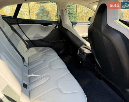 Тесла Модель С 2013 в Ивано-Франковске на Automoto.ua Красный Тесла Модель С, объемом двигателя 0 л и пробегом 178 тыс. км за 16350 $, фото 10 на Automoto.ua