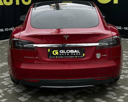 Красный Тесла Модель С, объемом двигателя 0 л и пробегом 306 тыс. км за 10900 $, фото 15 на Automoto.ua