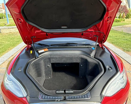 Червоний Тесла Модель С, об'ємом двигуна 0 л та пробігом 188 тис. км за 13900 $, фото 33 на Automoto.ua