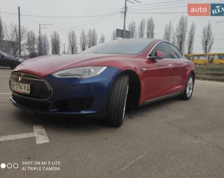 Красный Тесла Модель С, объемом двигателя 0 л и пробегом 248 тыс. км за 10500 $, фото 4 на Automoto.ua