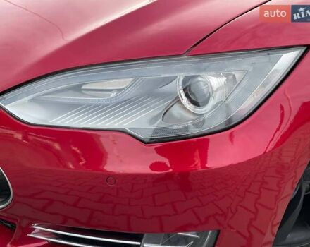 Червоний Тесла Модель С, об'ємом двигуна 0 л та пробігом 236 тис. км за 12999 $, фото 7 на Automoto.ua