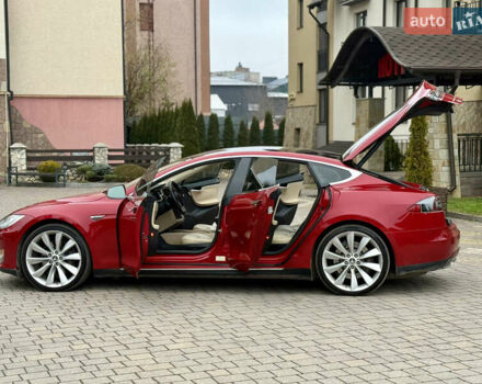 Червоний Тесла Модель С, об'ємом двигуна 0 л та пробігом 122 тис. км за 13450 $, фото 28 на Automoto.ua
