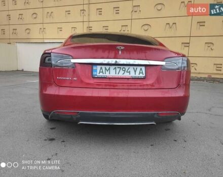 Красный Тесла Модель С, объемом двигателя 0 л и пробегом 248 тыс. км за 10500 $, фото 3 на Automoto.ua