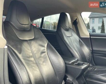 Красный Тесла Модель С, объемом двигателя 0 л и пробегом 236 тыс. км за 12999 $, фото 31 на Automoto.ua