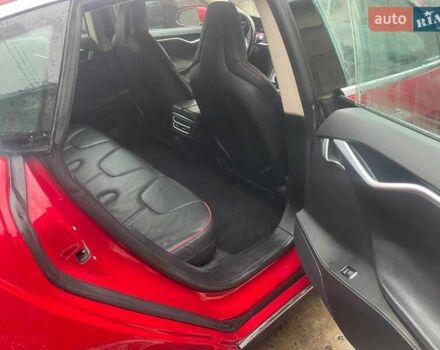 Красный Тесла Модель С, объемом двигателя 0 л и пробегом 186 тыс. км за 11500 $, фото 9 на Automoto.ua