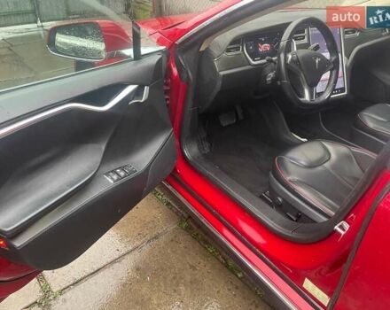 Красный Тесла Модель С, объемом двигателя 0 л и пробегом 186 тыс. км за 11500 $, фото 11 на Automoto.ua