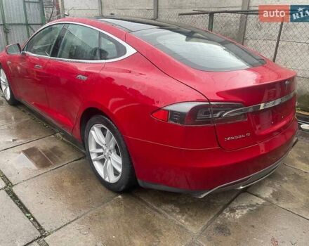 Красный Тесла Модель С, объемом двигателя 0 л и пробегом 186 тыс. км за 11500 $, фото 1 на Automoto.ua