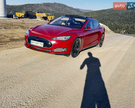 Красный Тесла Модель С, объемом двигателя 0 л и пробегом 150 тыс. км за 11862 $, фото 8 на Automoto.ua