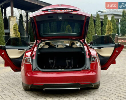 Червоний Тесла Модель С, об'ємом двигуна 0 л та пробігом 122 тис. км за 13450 $, фото 34 на Automoto.ua