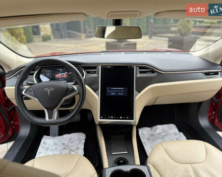 Червоний Тесла Модель С, об'ємом двигуна 0 л та пробігом 122 тис. км за 13450 $, фото 43 на Automoto.ua