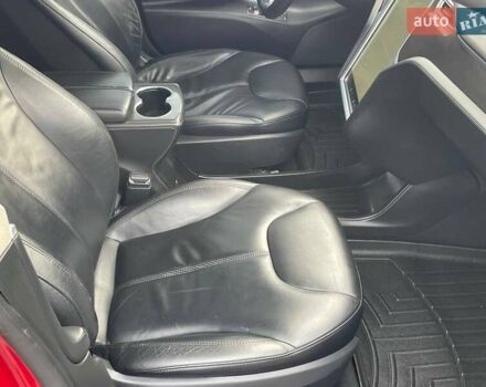 Червоний Тесла Модель С, об'ємом двигуна 0 л та пробігом 236 тис. км за 12999 $, фото 32 на Automoto.ua