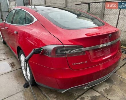 Красный Тесла Модель С, объемом двигателя 0 л и пробегом 186 тыс. км за 11500 $, фото 6 на Automoto.ua