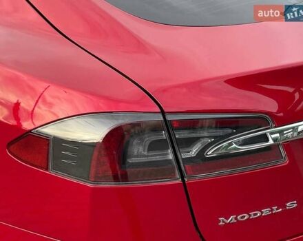 Красный Тесла Модель С, объемом двигателя 0 л и пробегом 236 тыс. км за 12999 $, фото 15 на Automoto.ua